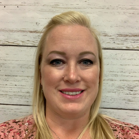 Meet your Posher, Dana - Picture 2 of 2